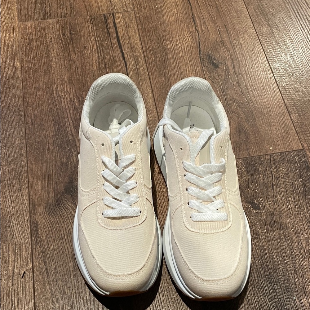 Casual Canvas Cream Lace-Up Sneakers